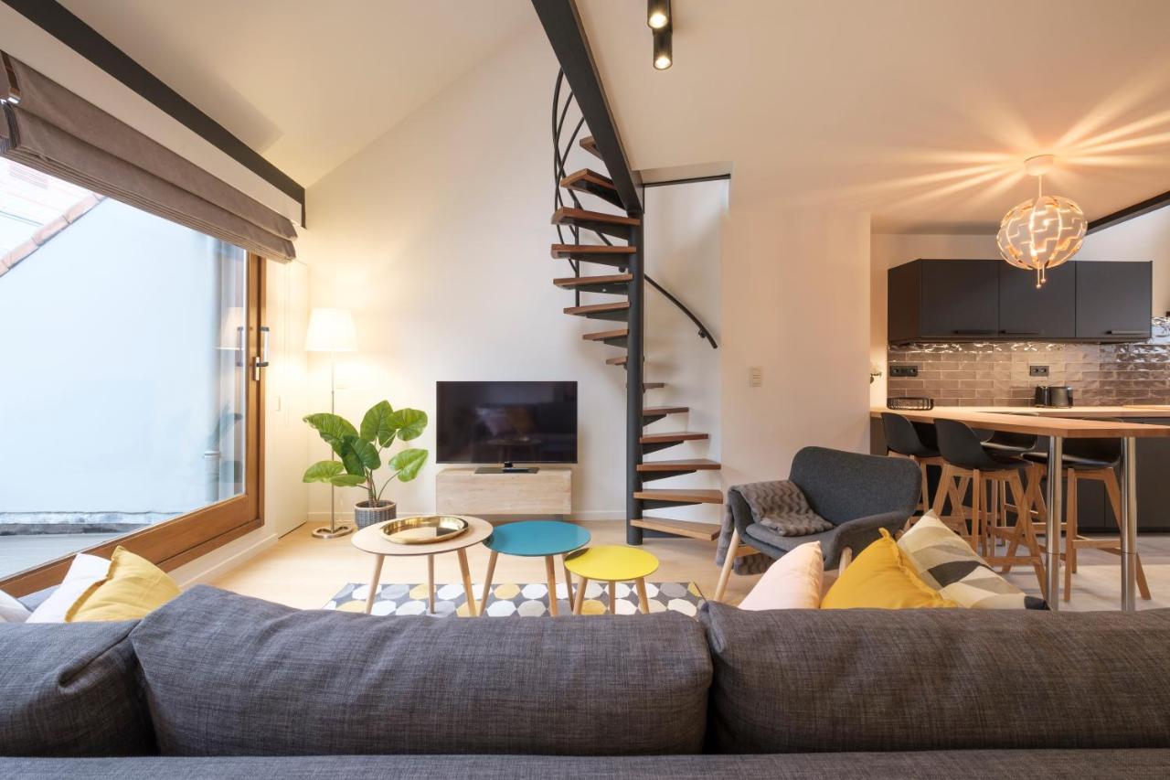 Functional Housings 2 Steps From Grand Place Brussels Exterior photo
