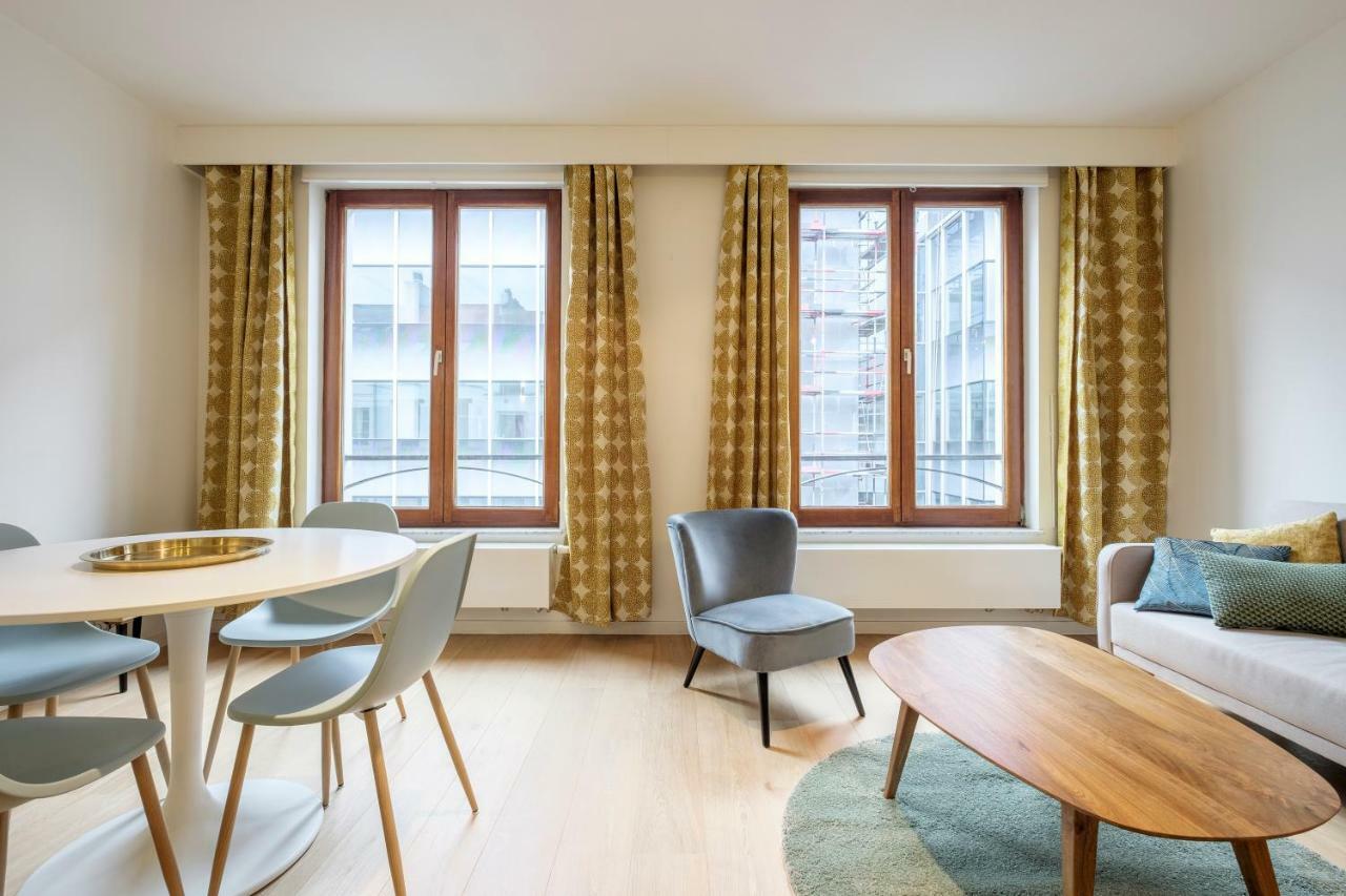 Functional Housings 2 Steps From Grand Place Brussels Exterior photo