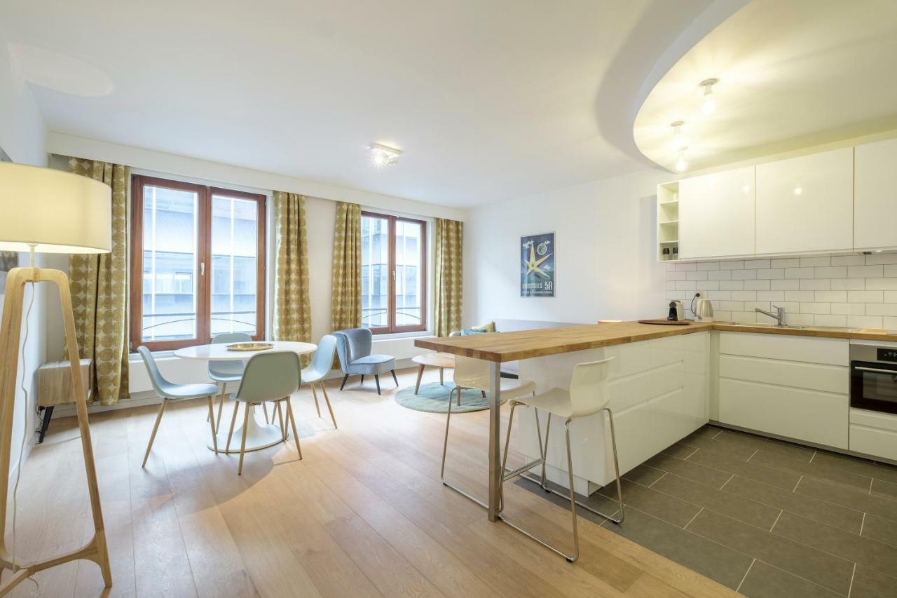 Functional Housings 2 Steps From Grand Place Brussels Exterior photo
